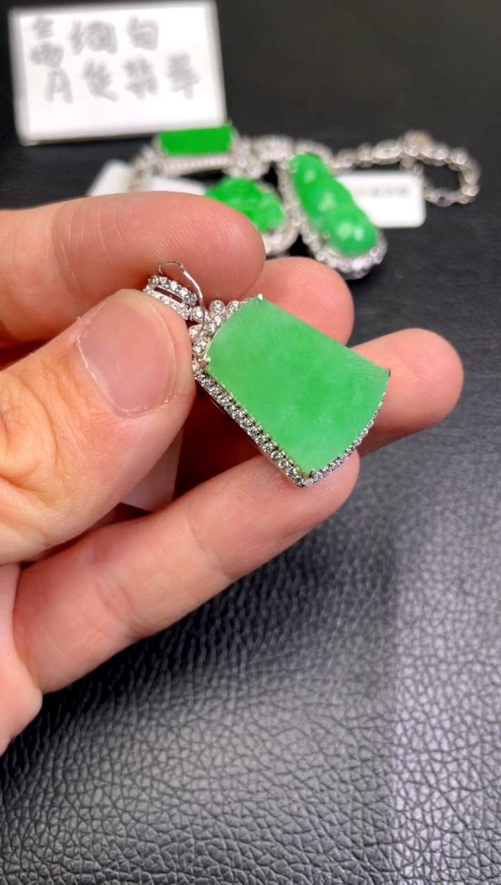 【闪购商品】翡翠吊坠(不含链)银S925镶嵌吊坠