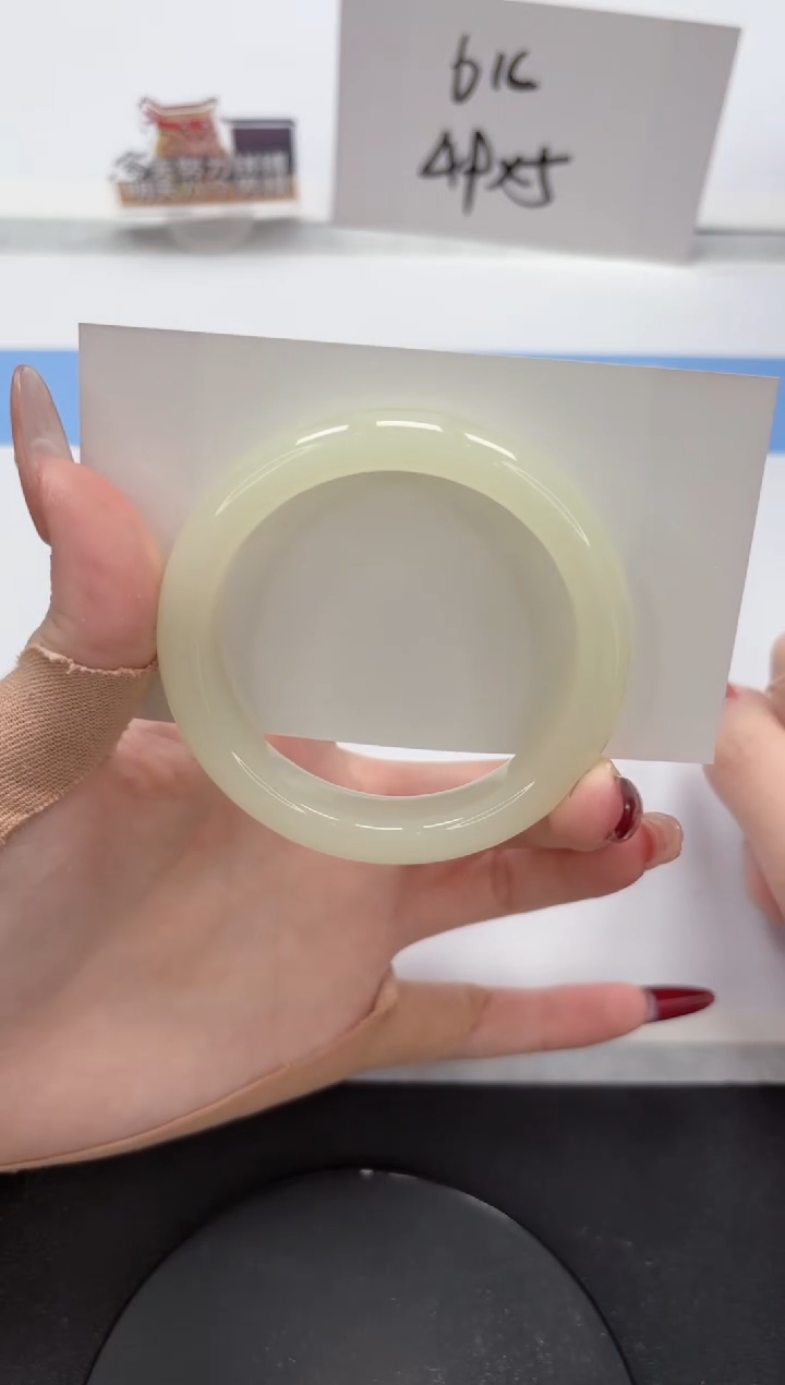 【闪购商品】石英质玉手镯未镶嵌A216-53.8