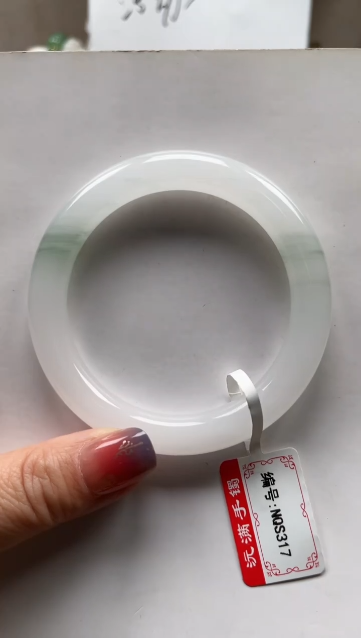 【闪购商品】石英质玉手镯未镶嵌NQS3017