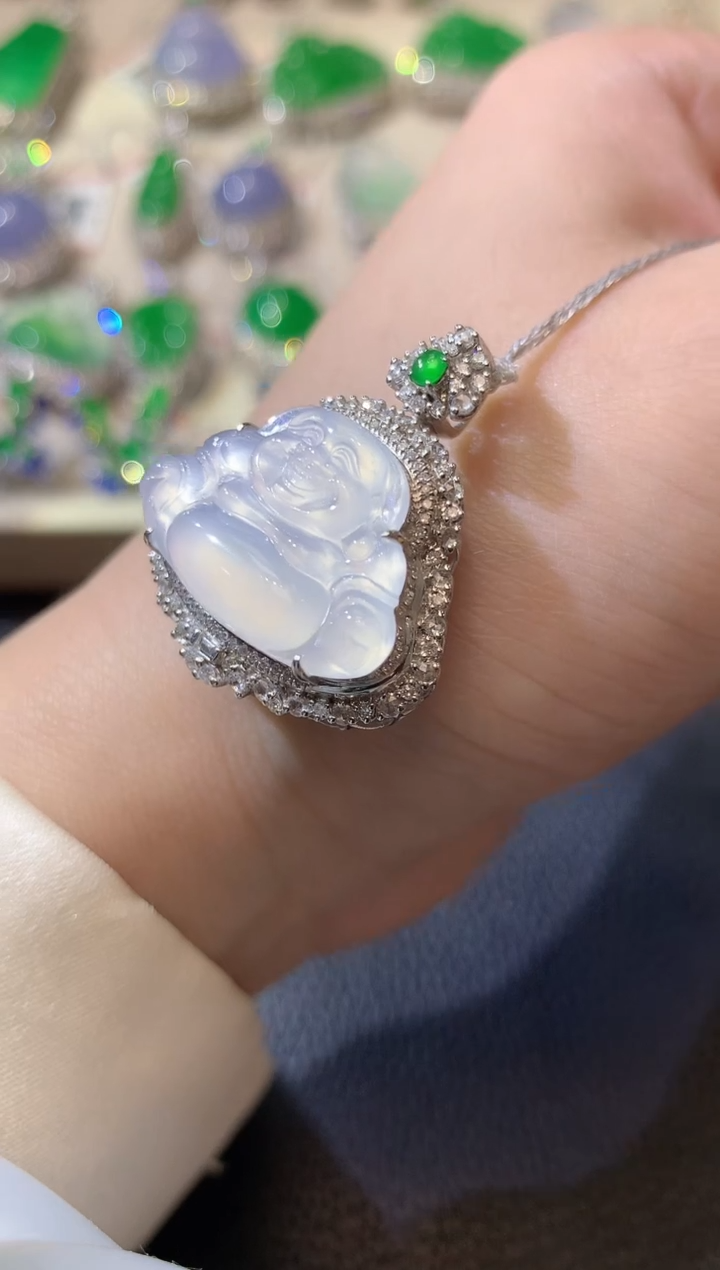 【闪购商品】翡翠吊坠(不含链)18K金镶嵌C46