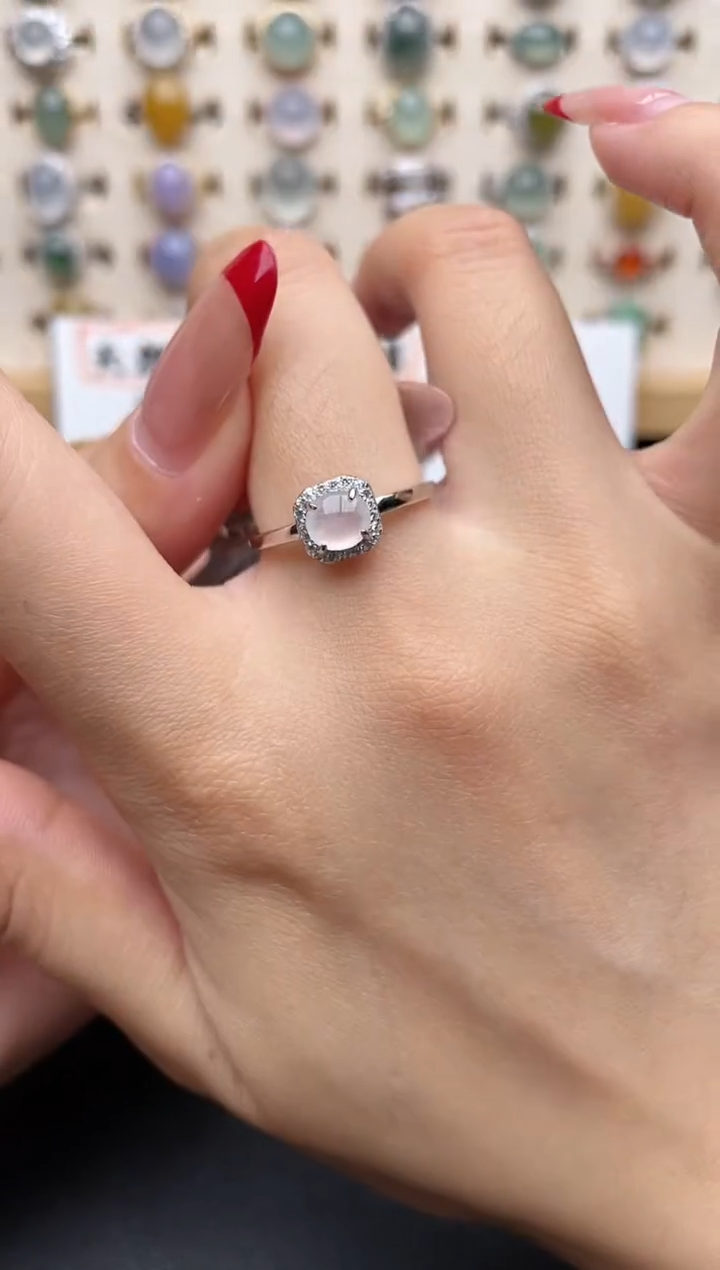 【闪购商品】翡翠戒指银S925镶嵌一物一证一礼盒