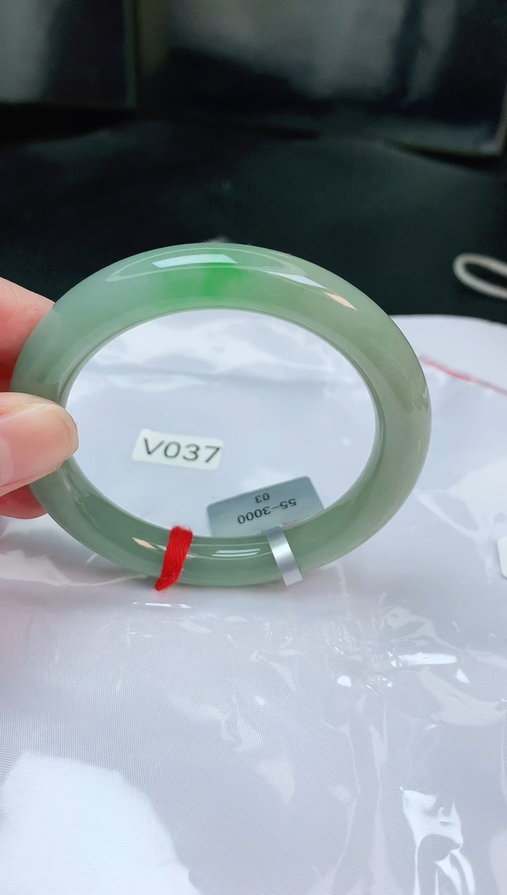 【闪购商品】翡翠手镯未镶嵌缅甸天然A货翡翠