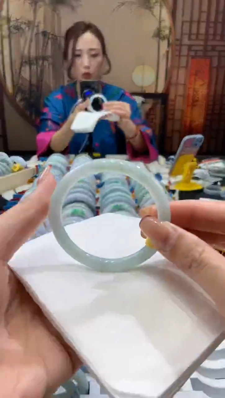 【闪购商品】翡翠手镯未镶嵌00008809