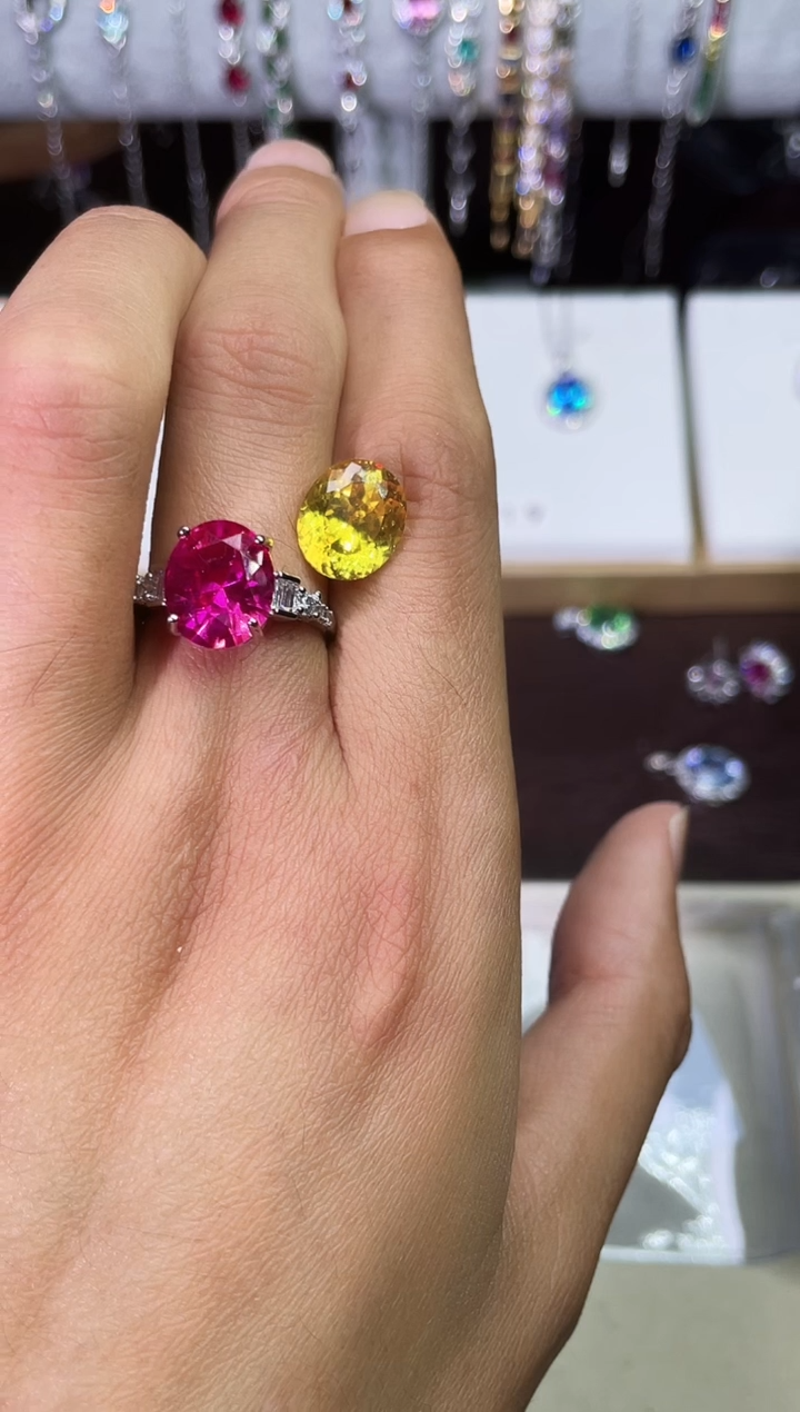 足铂镶嵌合成（培育）红宝石戒指/指环改金丝雀戒指