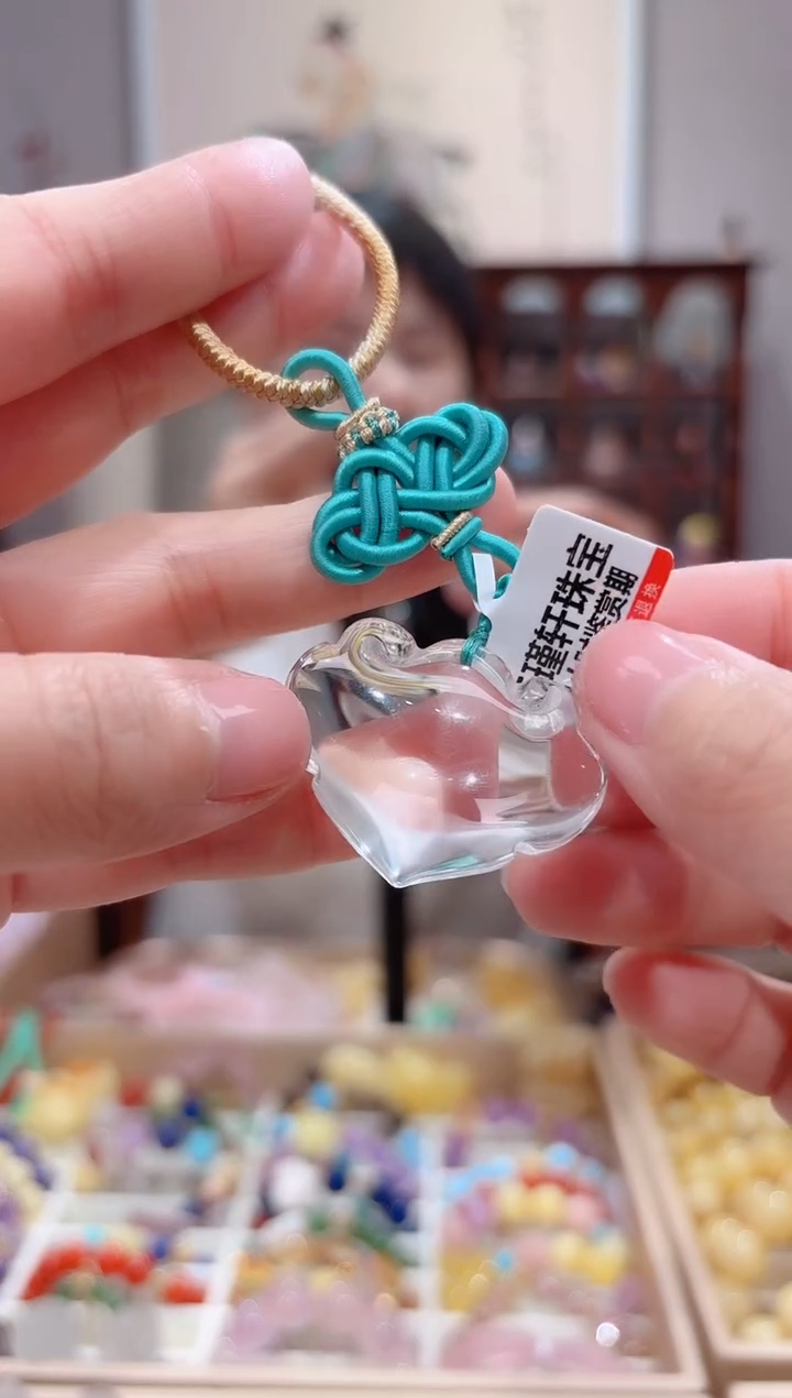 【闪购商品】水晶手串未镶嵌设计款珠串