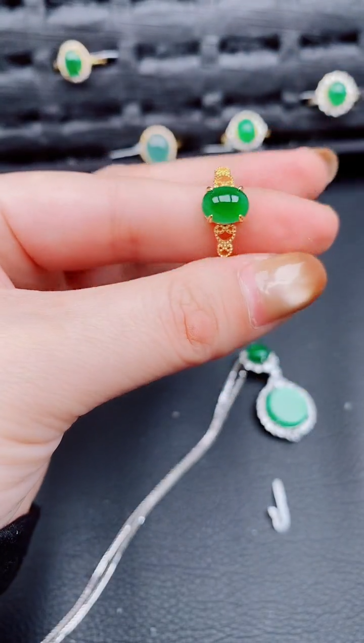 【闪购商品】翡翠戒指银S925镶嵌天然a货翡翠652