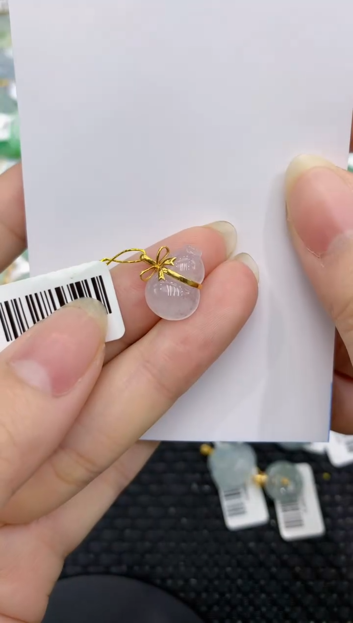 【闪购商品】翡翠颈饰18K金镶嵌8888888888