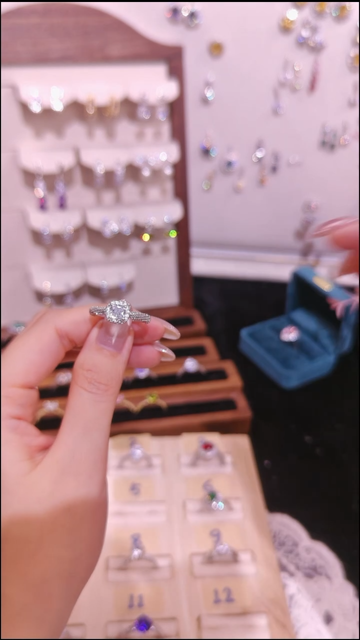 合金无银色戒指 