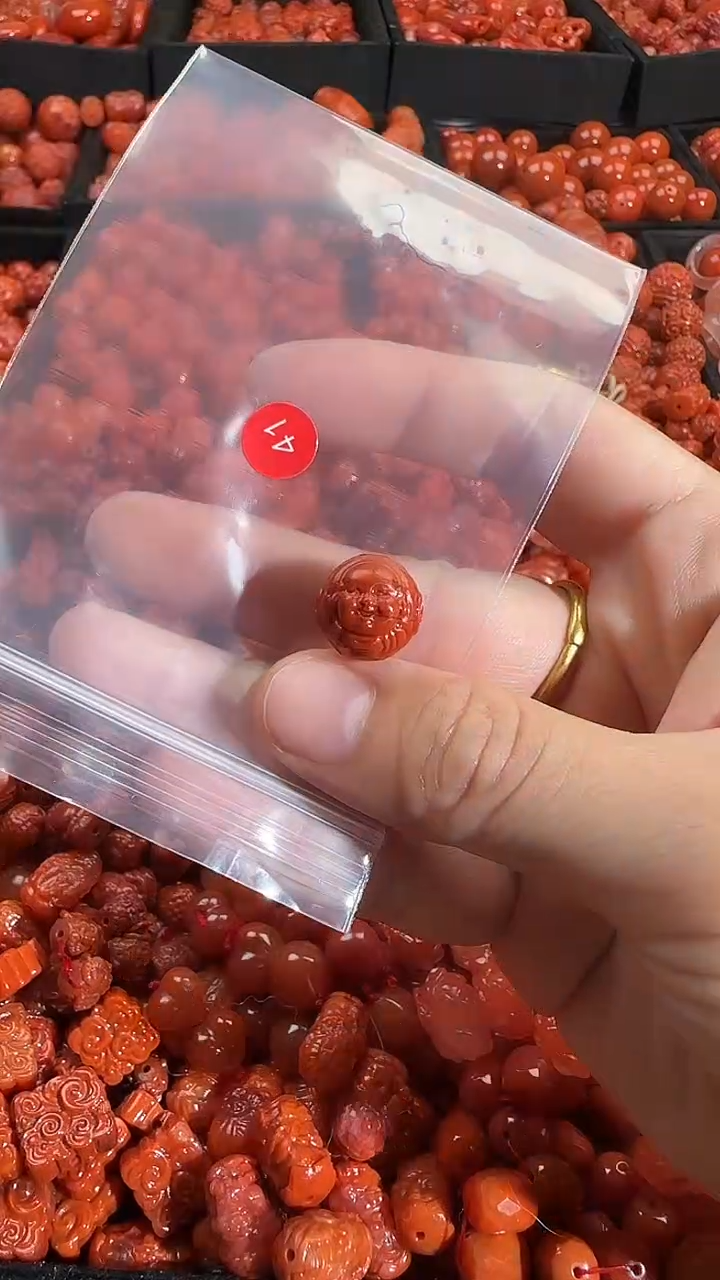 颈饰未镶嵌南红玛瑙1