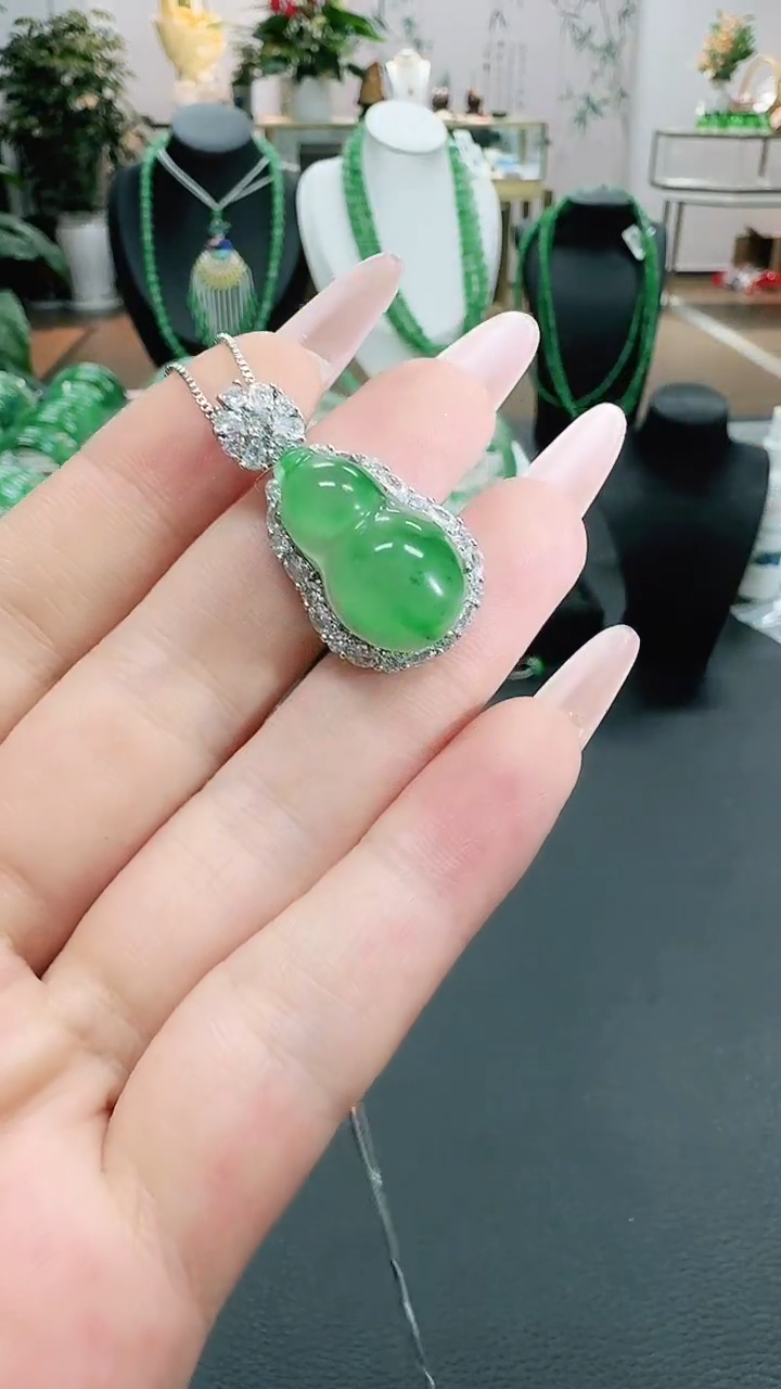 未镶嵌1石英质玉（非洲翠）/7006