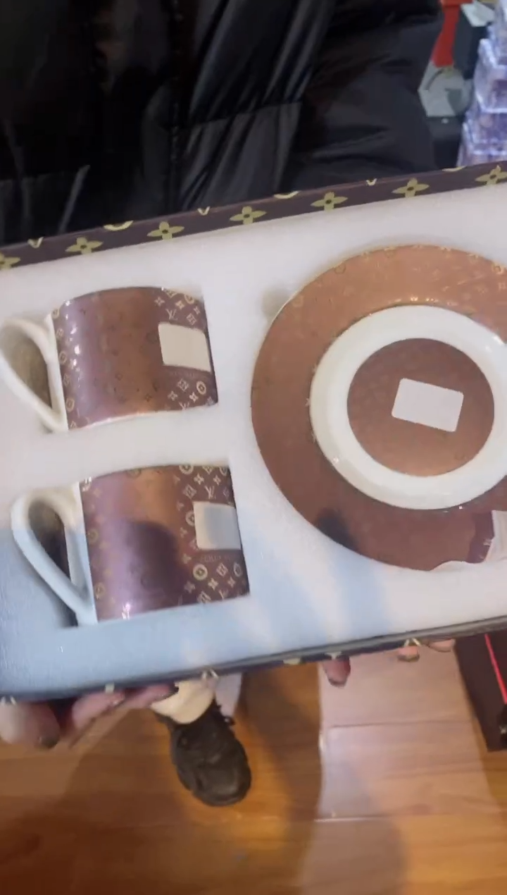 【闪购商品】杯鸿辉家品牌瓷器，京东包邮！