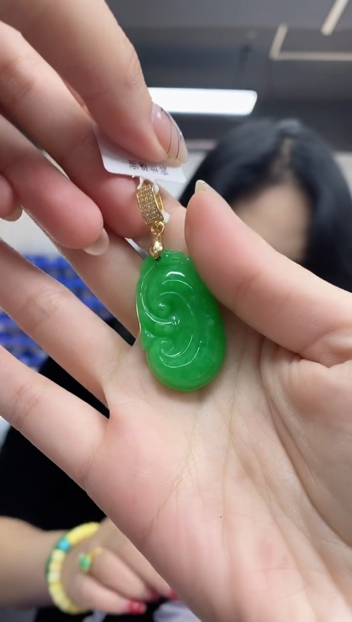 【闪购商品】翡翠吊坠(不含链)未镶嵌多样性发其一颜色微差