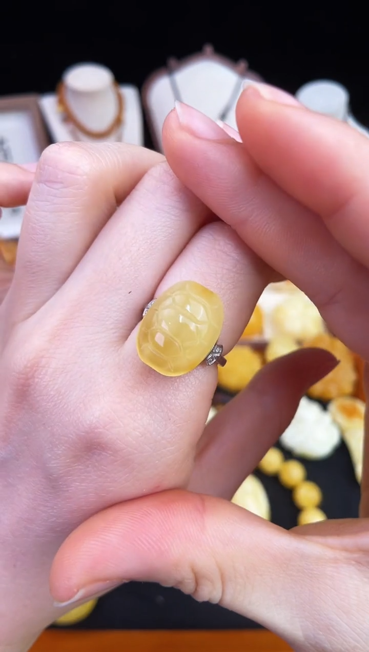 琥珀未镶嵌珠宝奇石柒月