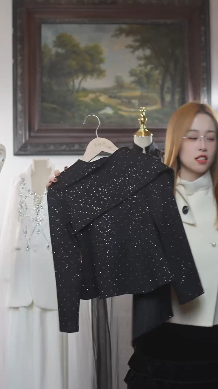 130码黑色烫钻上衣艺桐轩儿童潮服