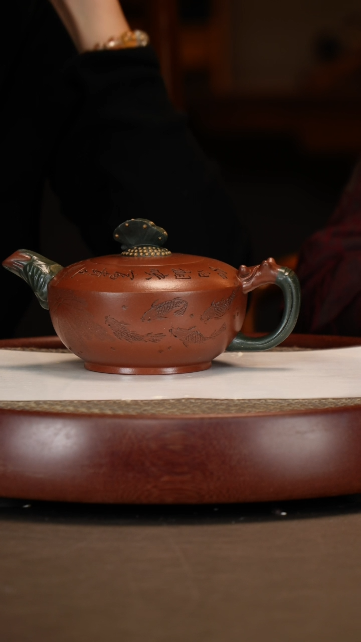 【闪购商品】紫砂茶壶彩蝶壶+持平盆+六方盆+松竹梅套杯