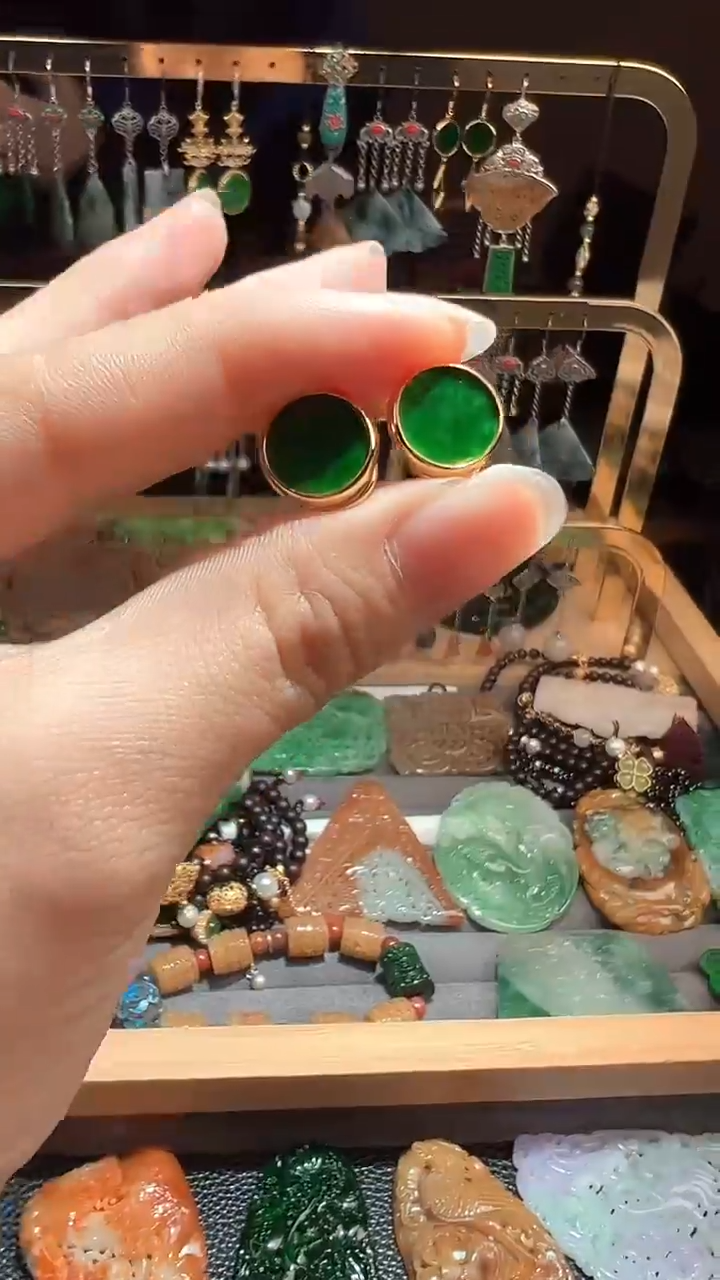 【闪购商品】翡翠挂件未镶嵌翡翠
