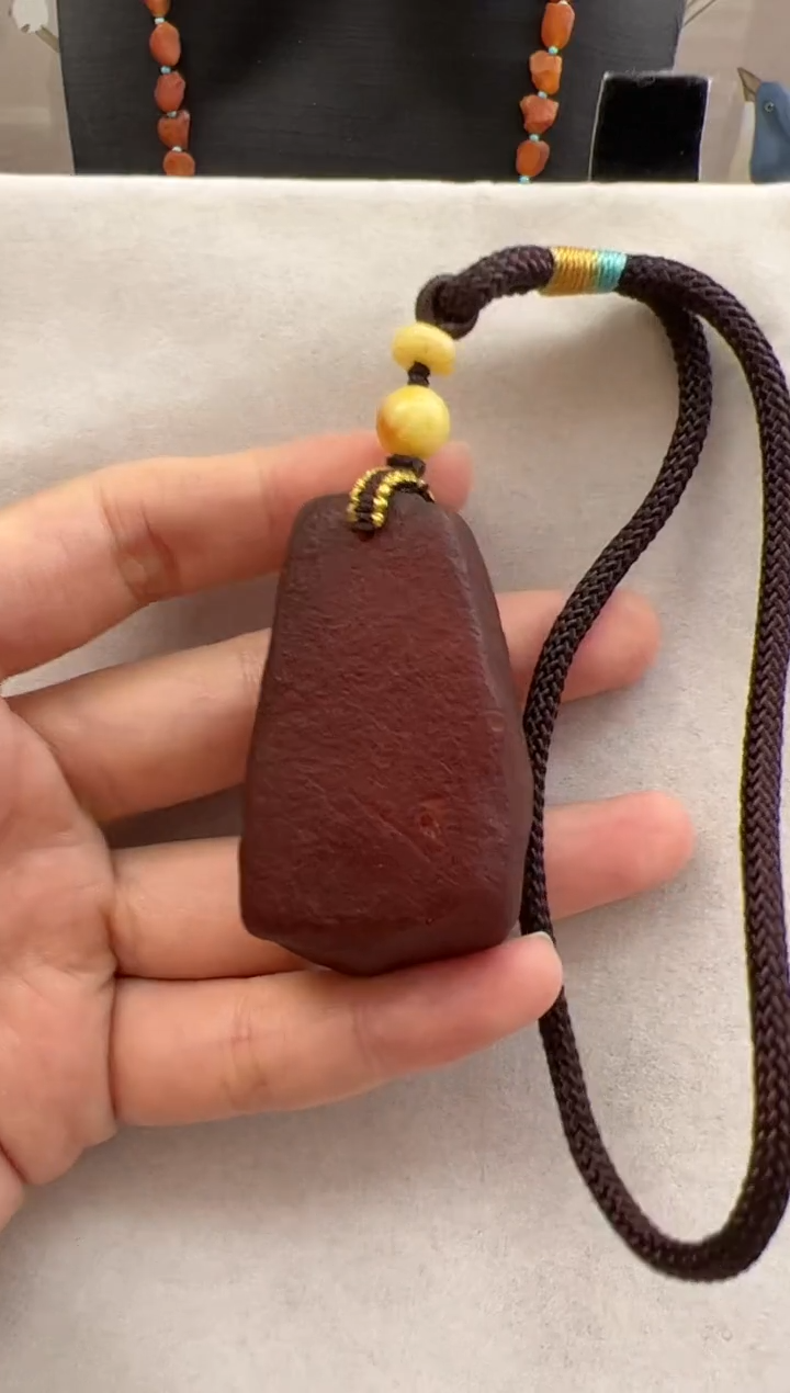 【闪购商品】琥珀裸石未镶嵌10113089-手把件