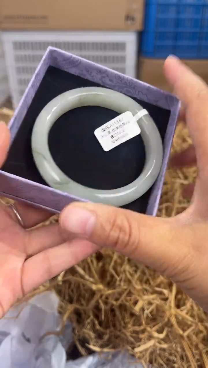 未镶嵌手镯石英质玉A-1367