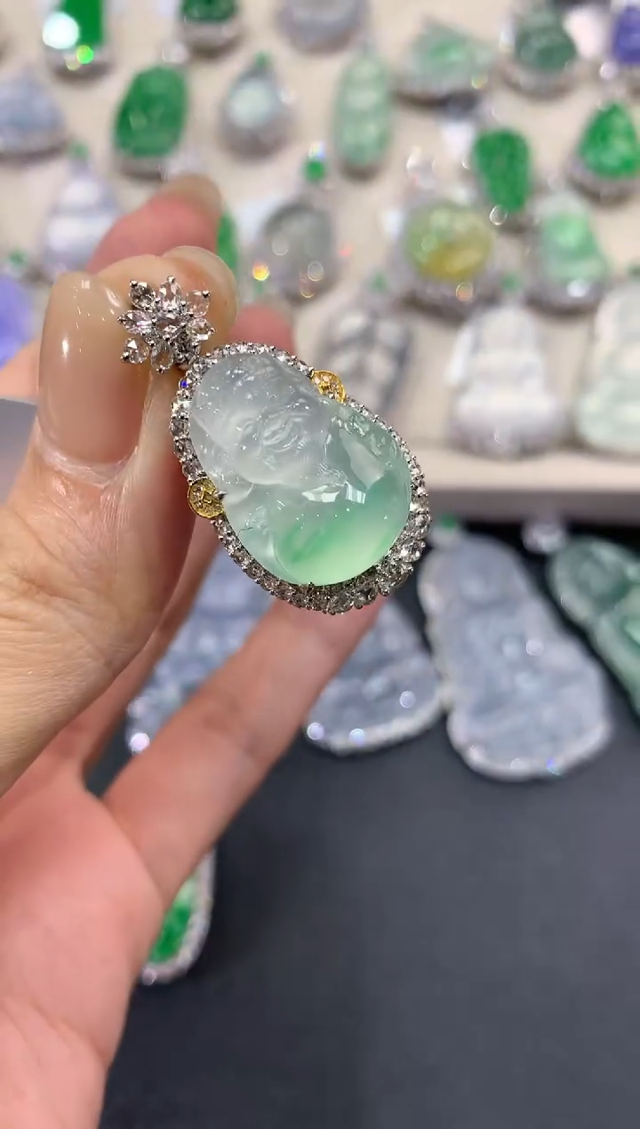 【闪购商品】翡翠吊坠(不含链)18K金镶嵌q108