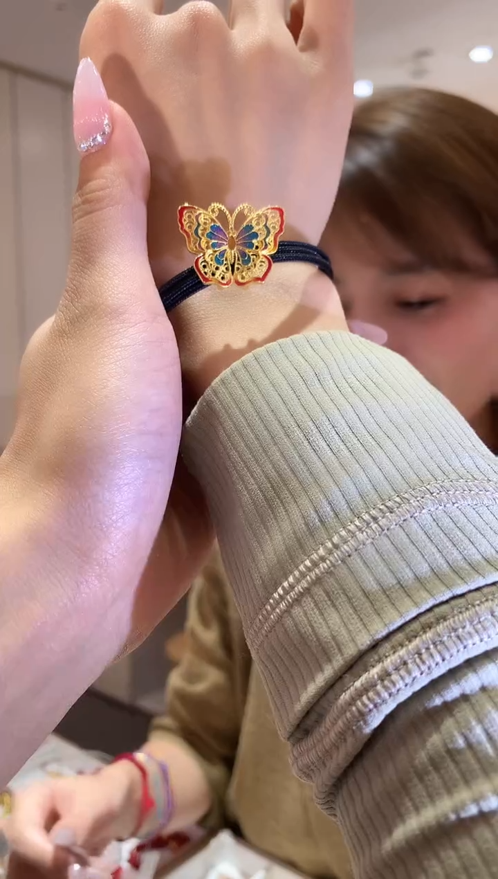 【闪购商品】18K金吊坠(不含链)蝴蝶吊坠      