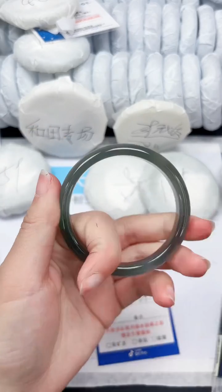 【闪购商品】石英质玉手镯未镶嵌487-59.2