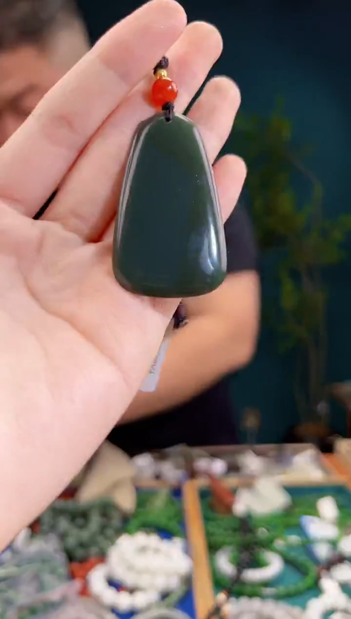 颈饰未镶嵌和田玉一物一证 拍一单发一个