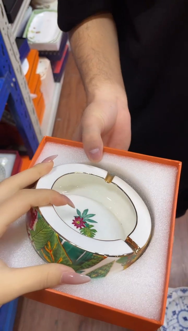 杯鸿辉家品牌瓷器，京东包邮！