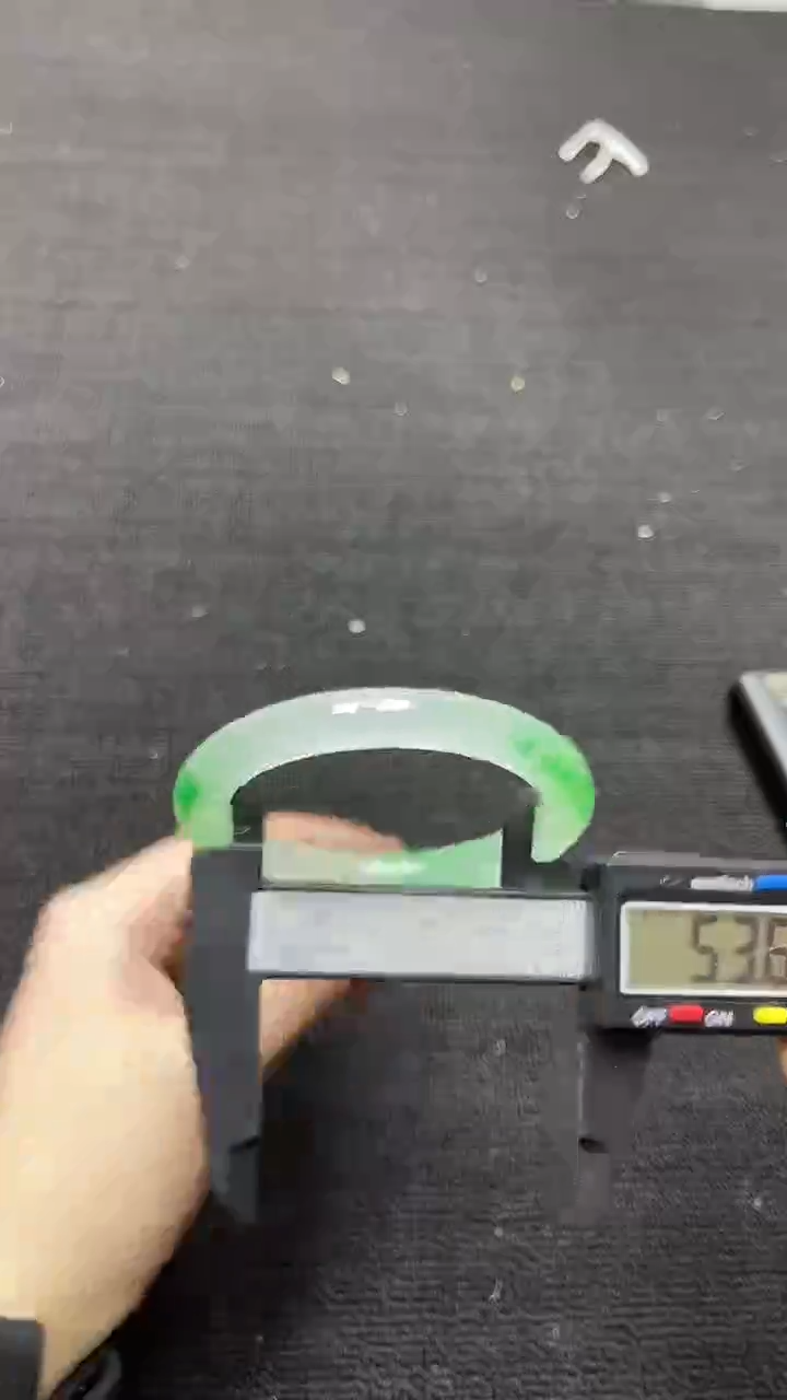 【闪购商品】翡翠手镯未镶嵌精美手镯106