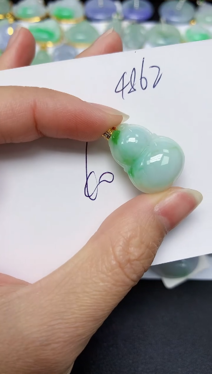 翡翠18K金镶嵌颈饰天然翡翠A货