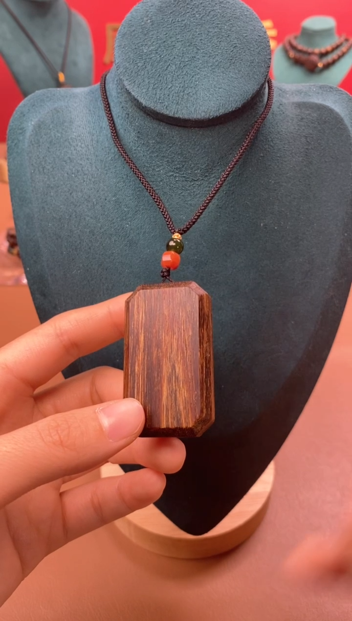 【闪购商品】沉香木手串P富森红土玉化手镯XD00550402