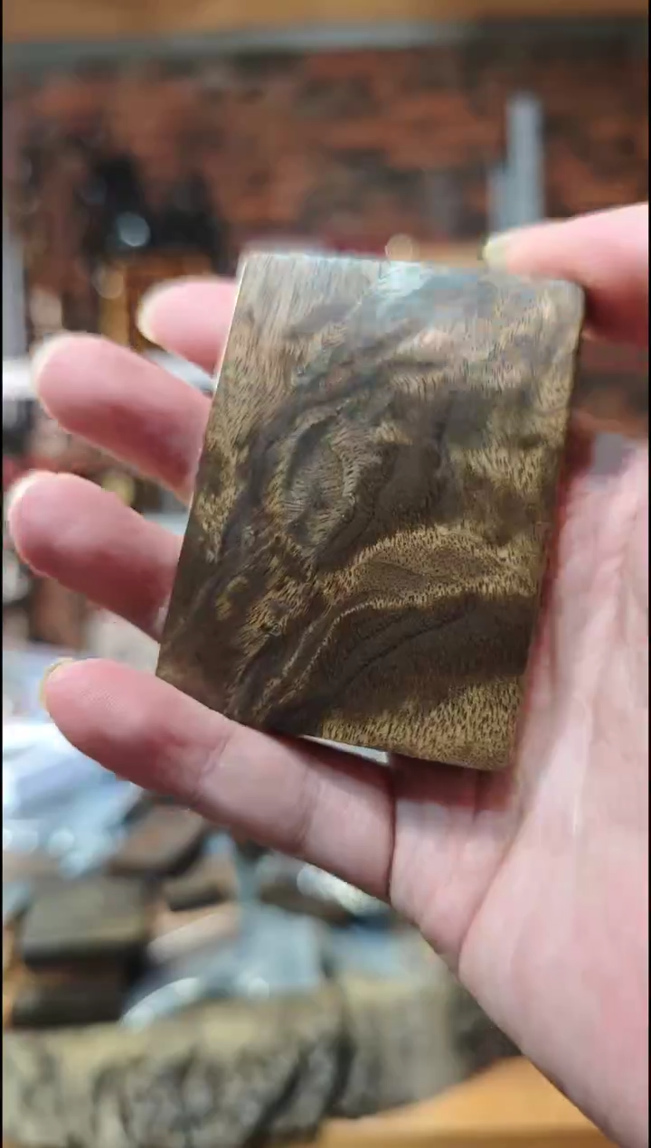 金丝楠无事牌手把件