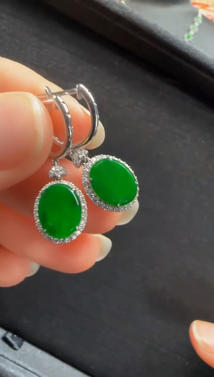 【闪购商品】翡翠耳环18K金镶嵌527无事牌一对