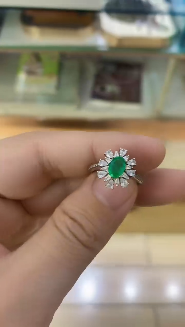 【闪购商品】祖母绿戒指银S925镶嵌........