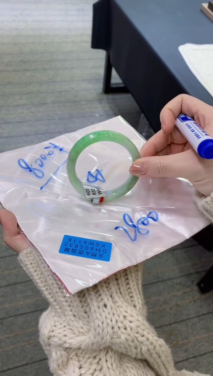 【闪购商品】翡翠手镯未镶嵌111111111