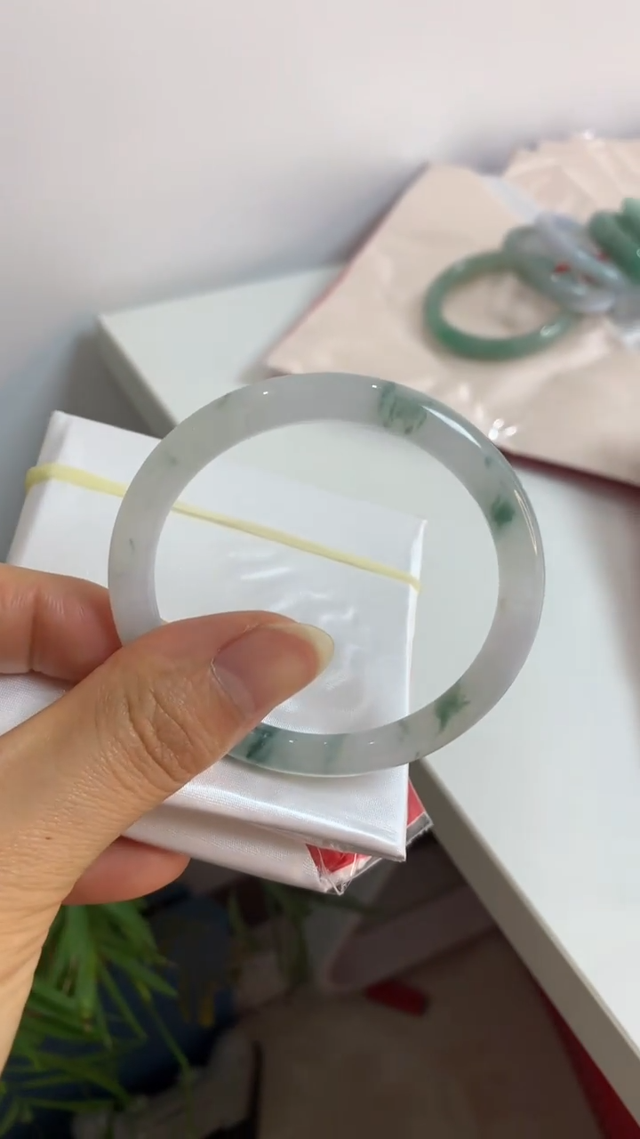 未镶嵌手镯翡翠52.8圆条冰飘花