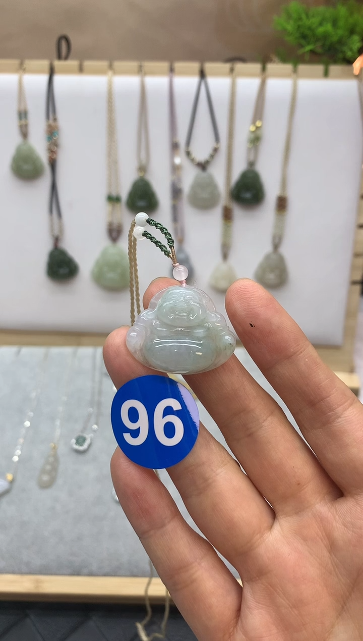 【闪购商品】翡翠颈饰未镶嵌佛公3