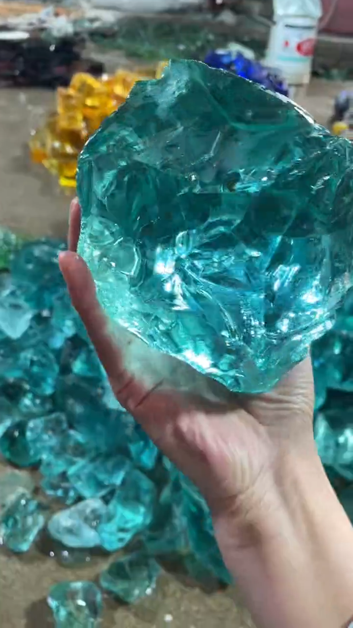 新疆五彩石原石摆件