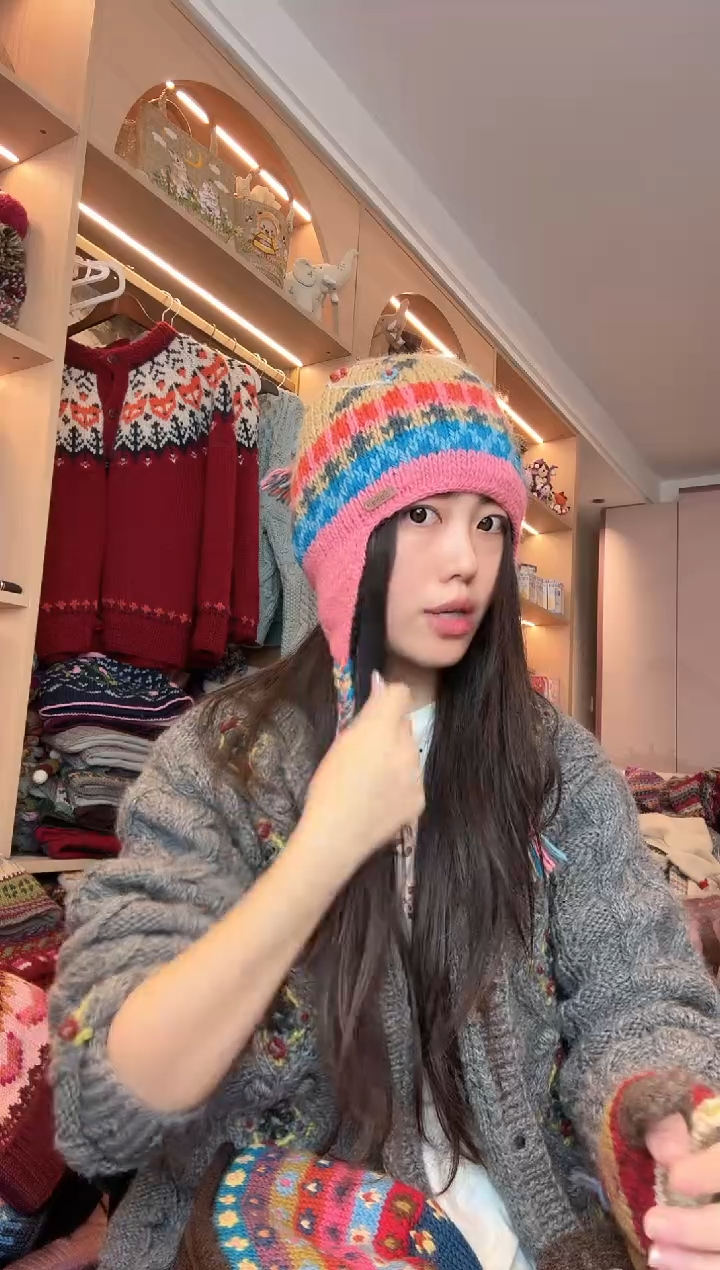 羊毛粉色护耳帽  