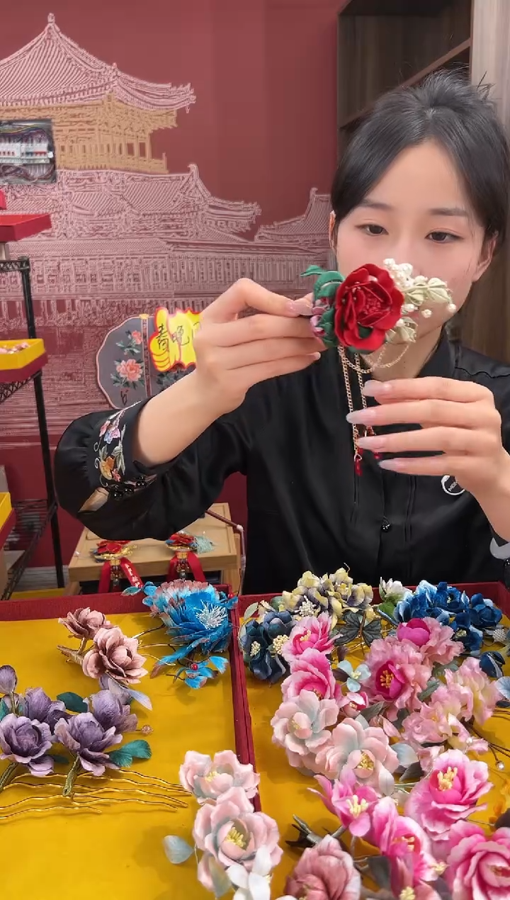 【闪购商品】刺绣非遗绒花（发饰） 