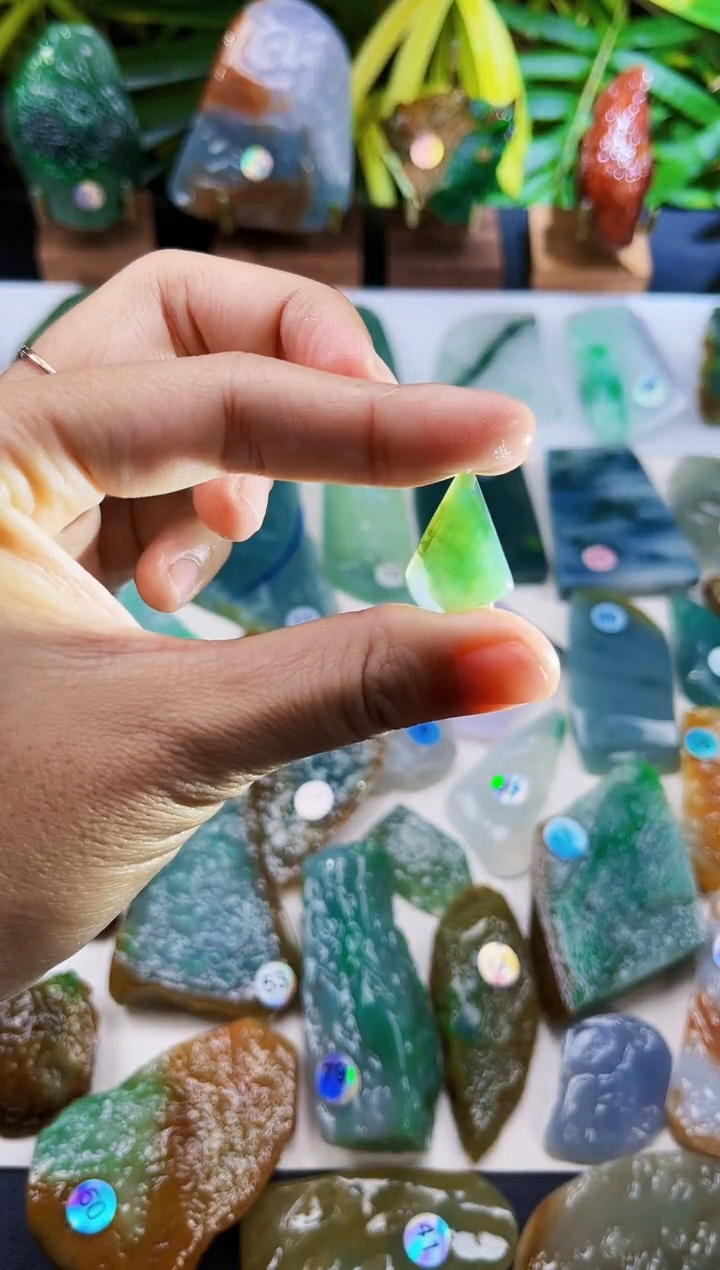 未镶嵌定制翡翠翡翠