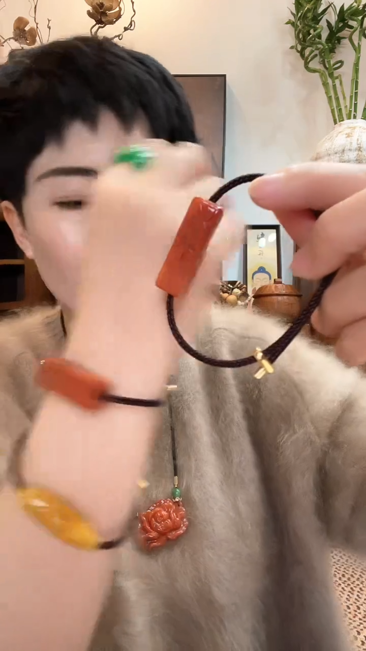 吊坠(赠链)未镶嵌翡翠558