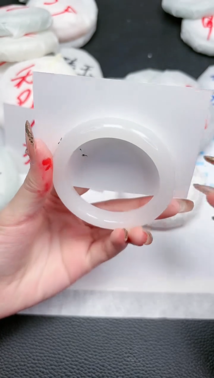 【闪购商品】石英质玉手镯未镶嵌419-52