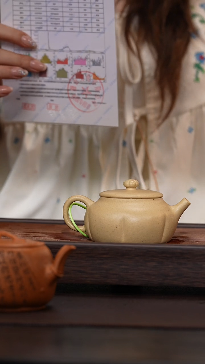 茶壶紫砂筋纹（光素）六瓣 160CC