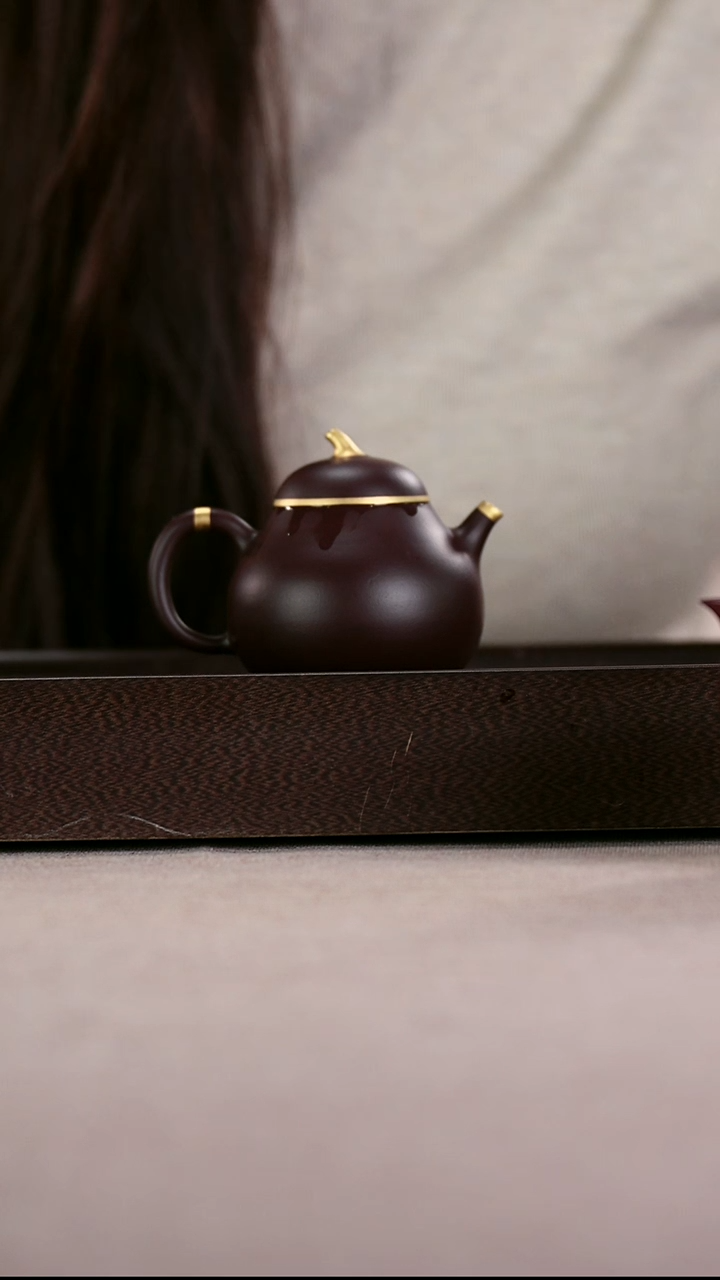 茶壶紫砂四号井茄皮紫泥描金最新款茄瓜
