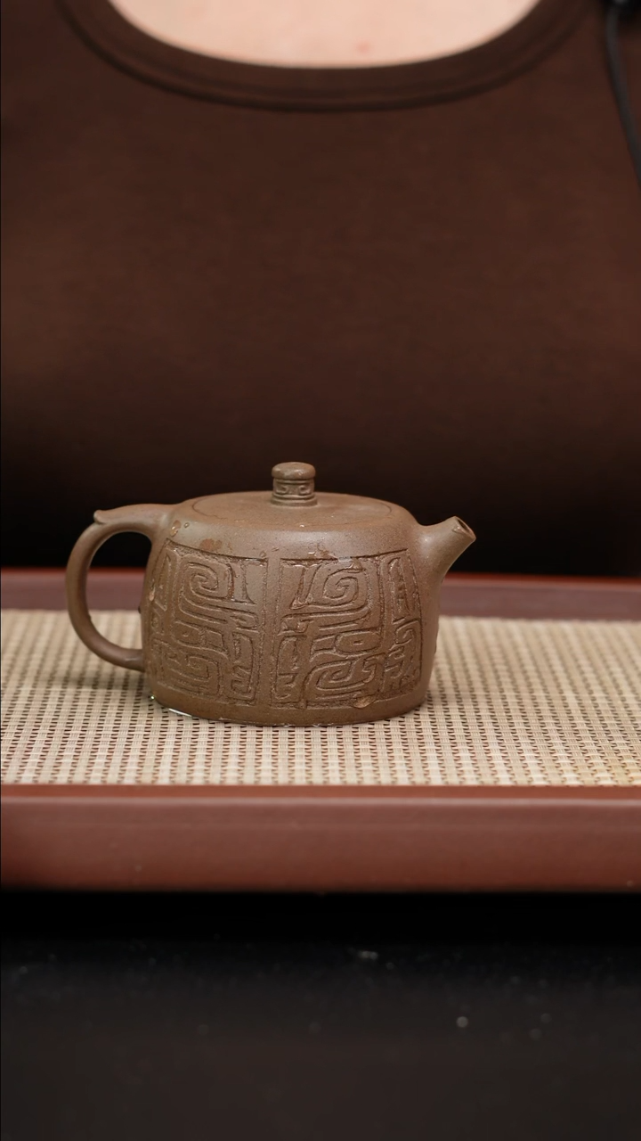 【闪购商品】紫砂茶壶蟹壳青镜铎刻绘180