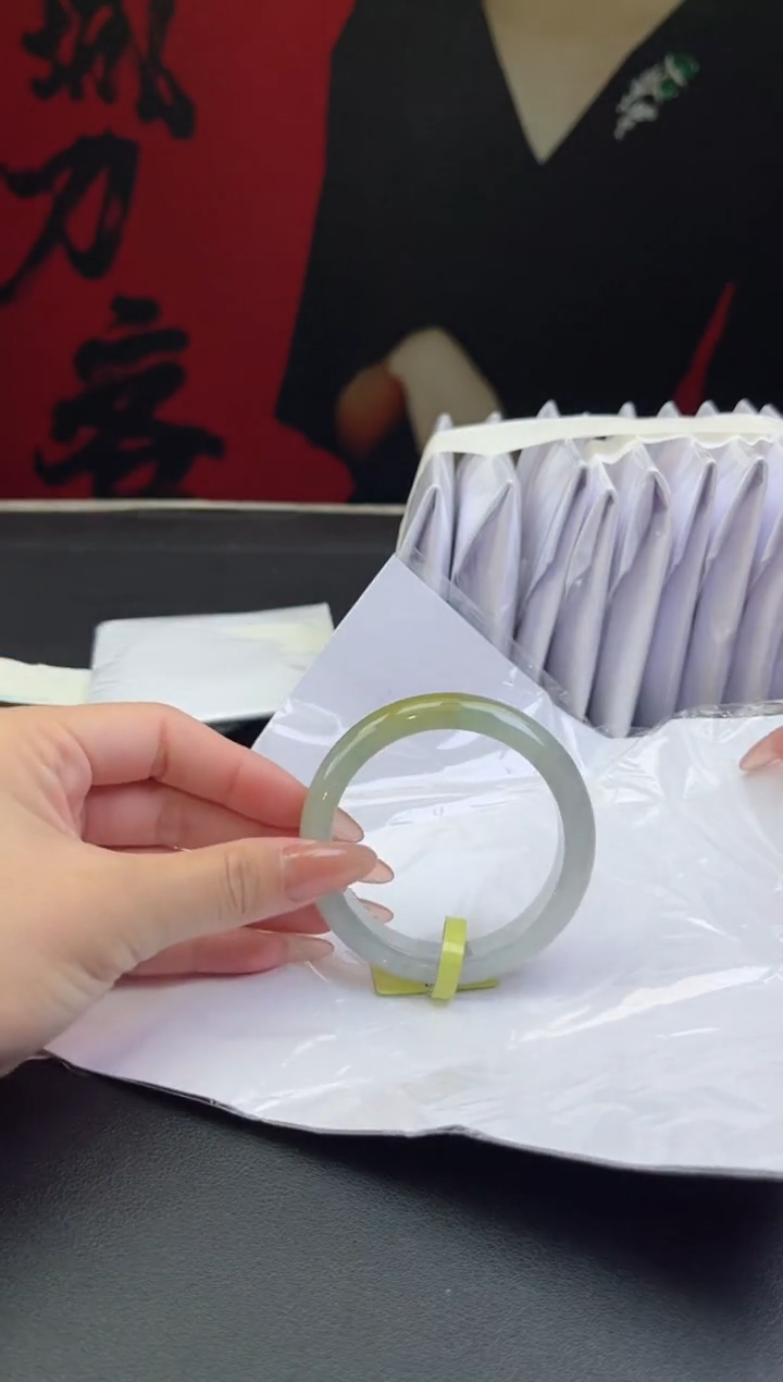 【闪购商品】翡翠手镯未镶嵌翡翠手镯13