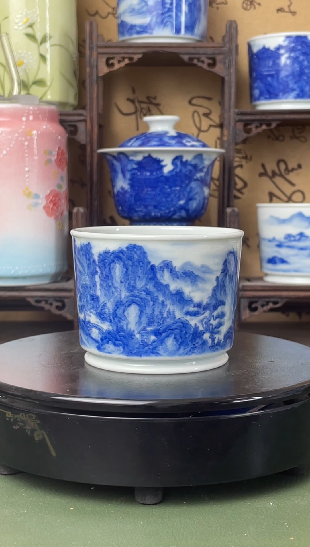 青花山水容天杯1