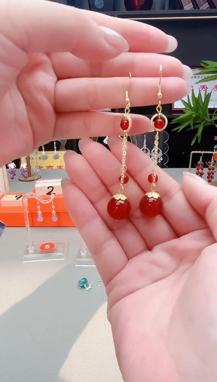 未镶嵌耳饰玛瑙/玉髓331000