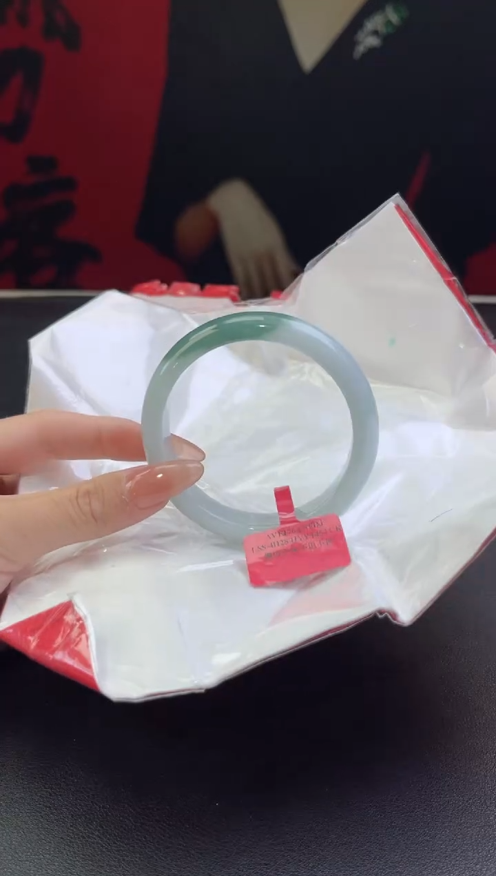 【闪购商品】翡翠手镯未镶嵌翡翠手镯4
