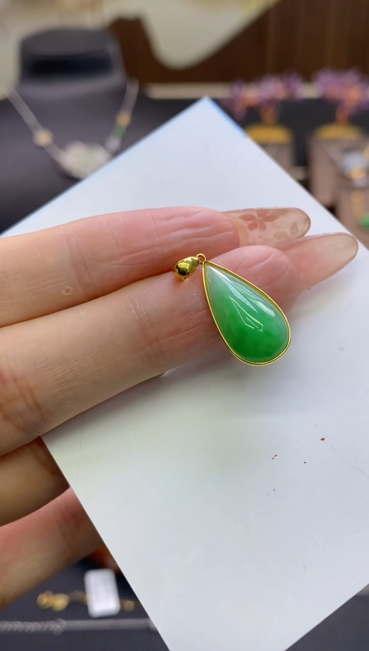 【闪购商品】翡翠颈饰18K金镶嵌净货12317